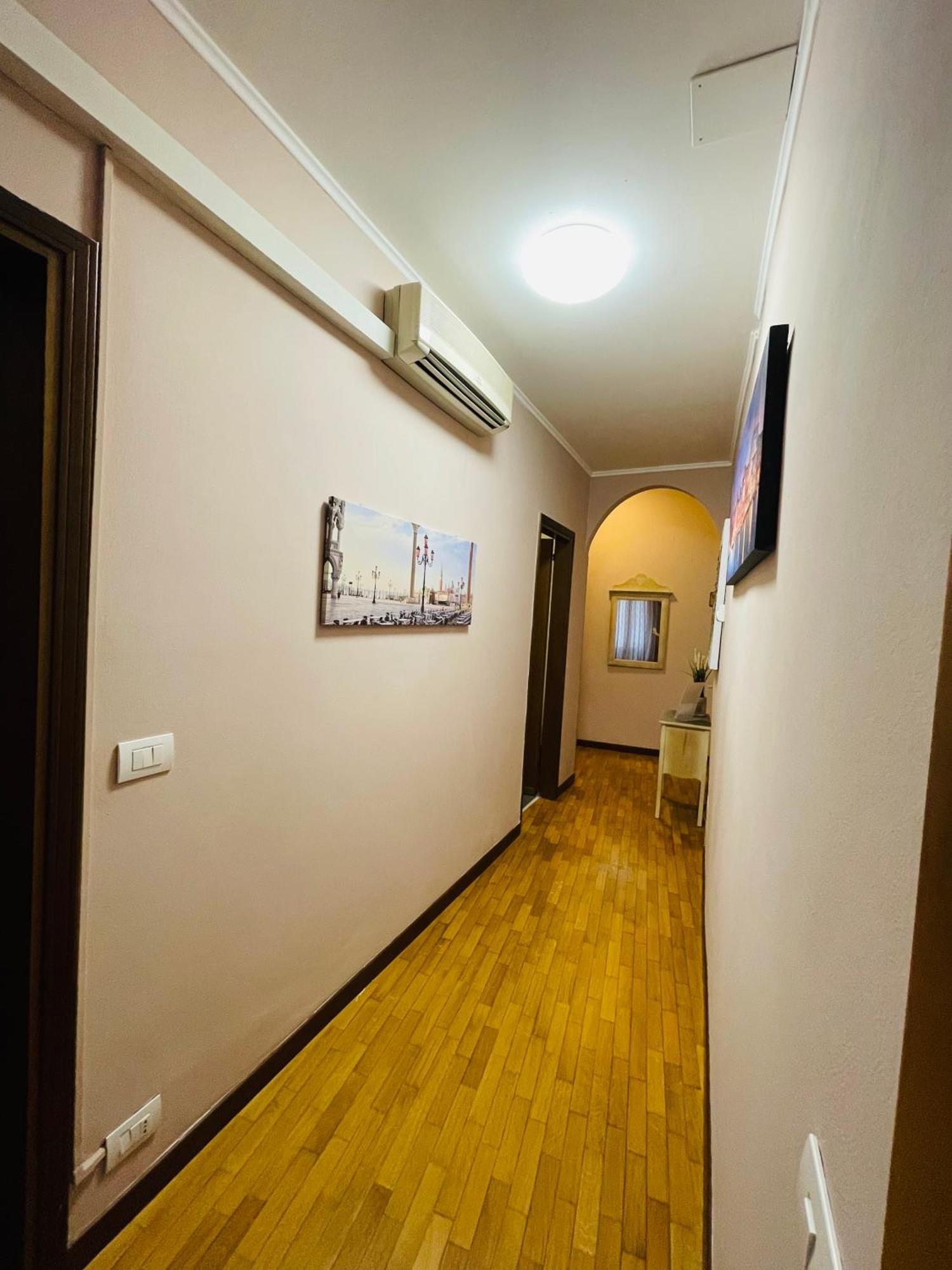 Ca' Torretta - San Marco Apartment Venetië Buitenkant foto